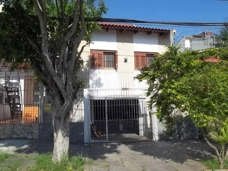 Casa no bairro Santo Antnio em Porto Alegre/RS