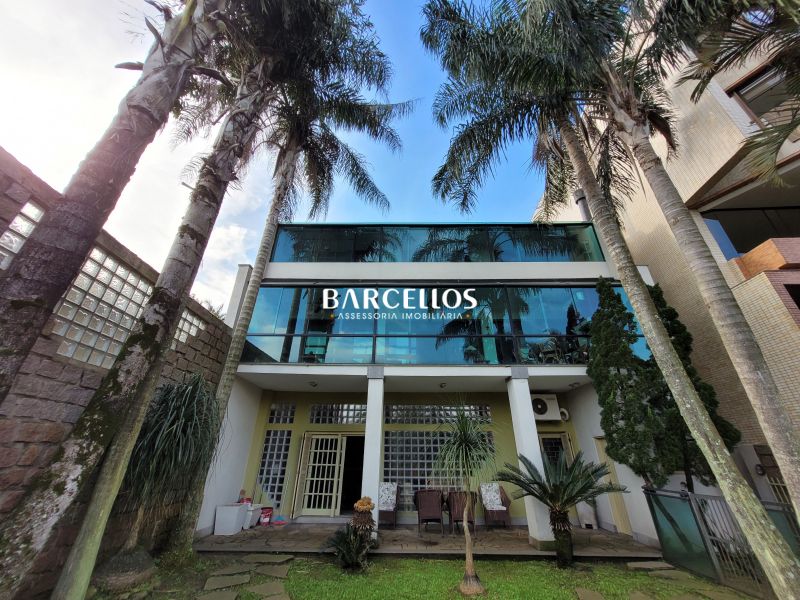 Casa 4d  no bairro Cristal em Porto Alegre - Barcellos Assessoria Imobiliária - Porto Alegre - RS 