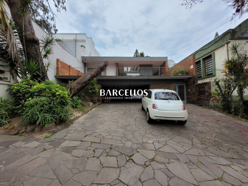 Casa 3d  no bairro Três Figueiras em Porto Alegre - Barcellos Assessoria Imobiliária - Porto Alegre - RS 