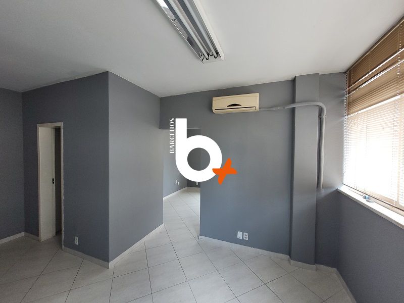 Sala 1d  no bairro Centro em Porto Alegre - Barcellos Assessoria Imobiliária - Porto Alegre - RS 