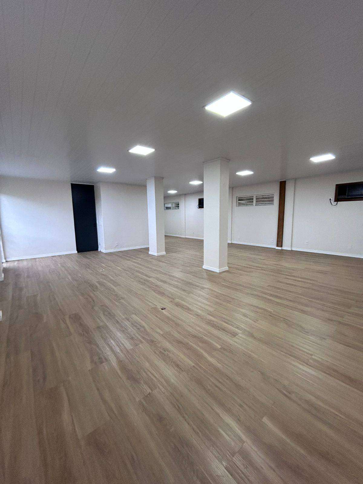 SALA COMERCIAL no Sagrada Família