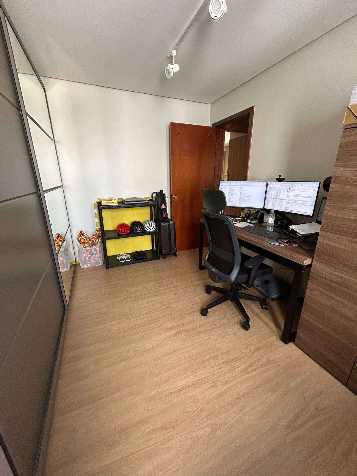 AP 2 DORM. 2 quarto(s)  no Centro