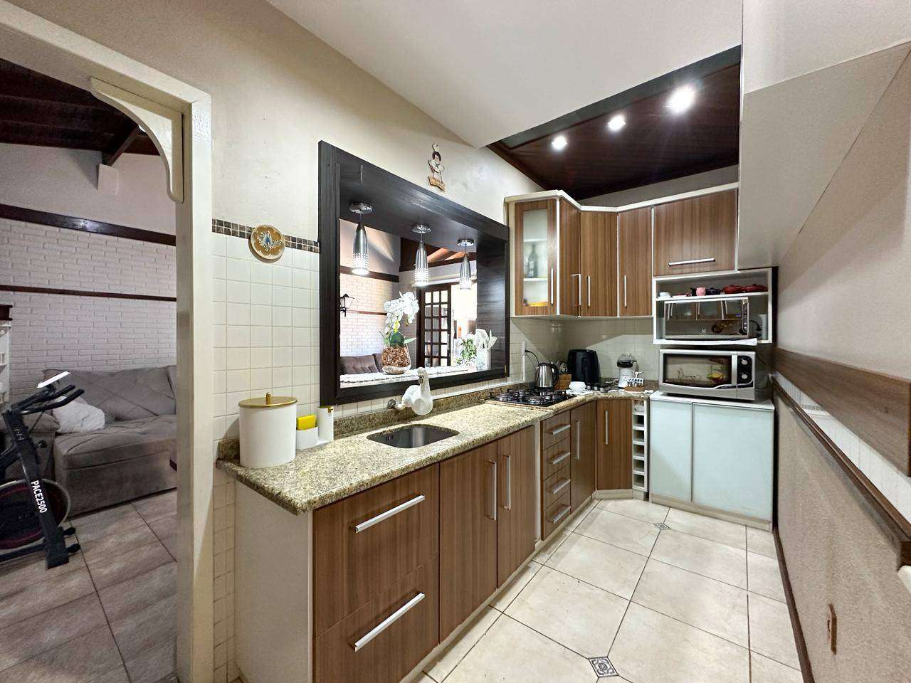 CASA DE ALVENARIA 3 quarto(s)  no Petrópolis