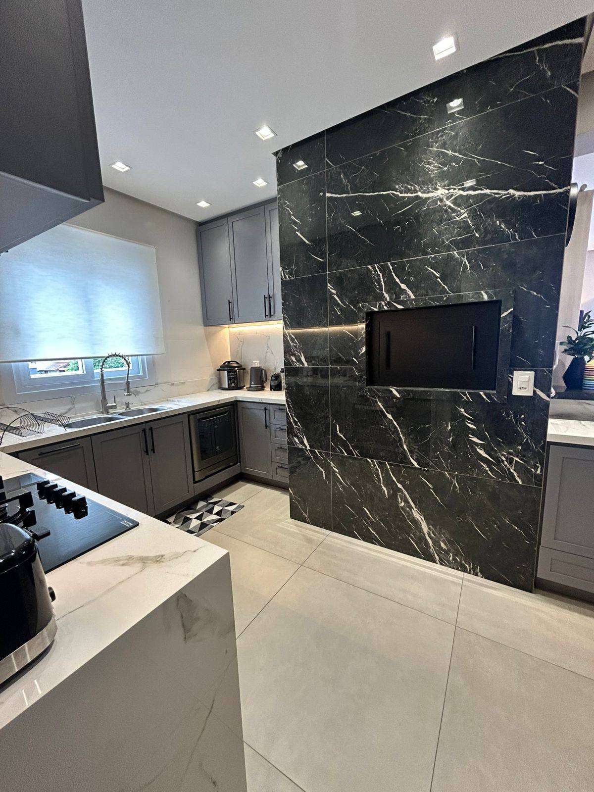 AP 3 DORM. 3 quarto(s)  no Morro do Leoncio