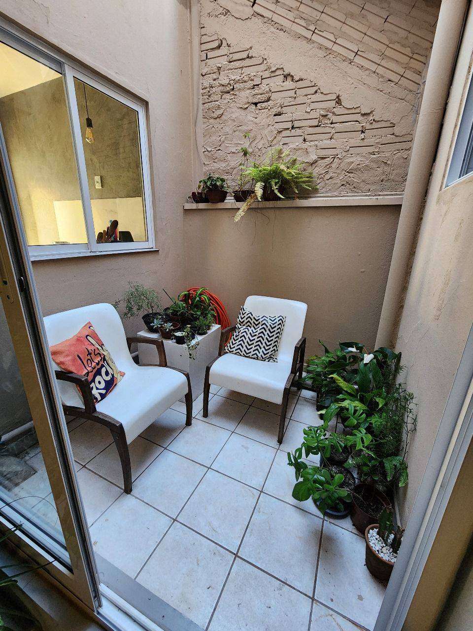 AP 2 DORM. 2 quarto(s)  no Centro