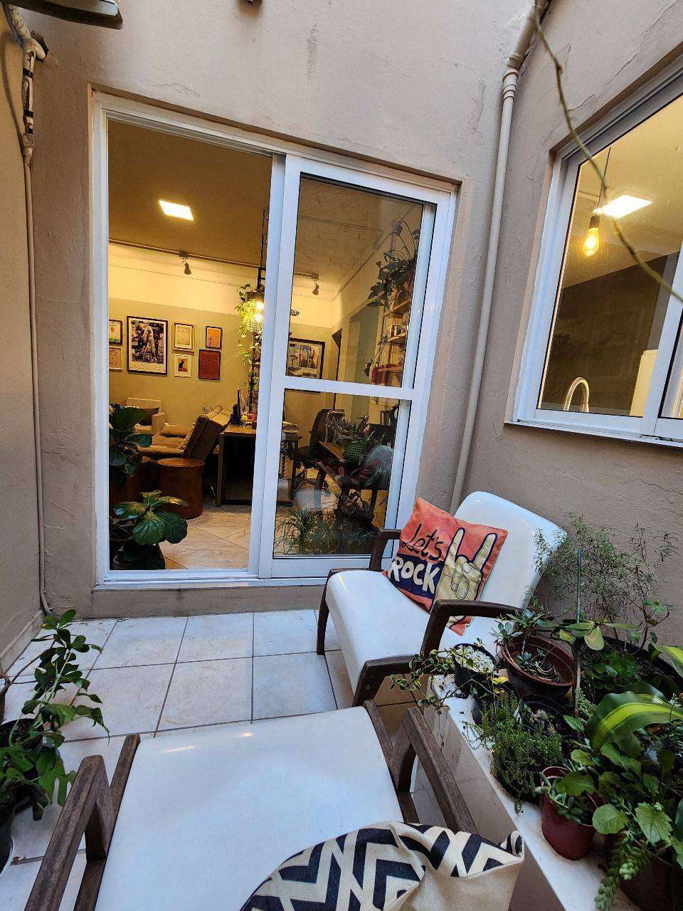 AP 2 DORM. 2 quarto(s)  no Centro