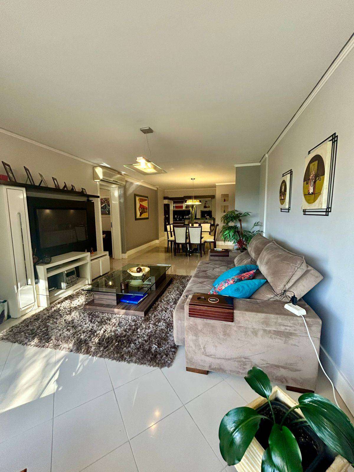 AP 3 DORM. 3 quarto(s)  no Centro