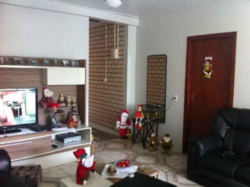 Casa 4 Dormitórios  sendo 1 suíte,  no Jardim do Prado em Taquara