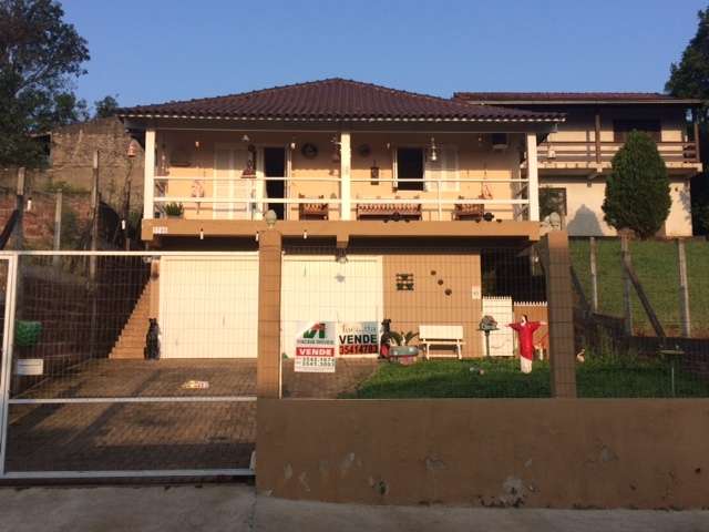 Casa 2 Dormitórios  sendo 1 suíte,  no Santa Terezinha em Taquara