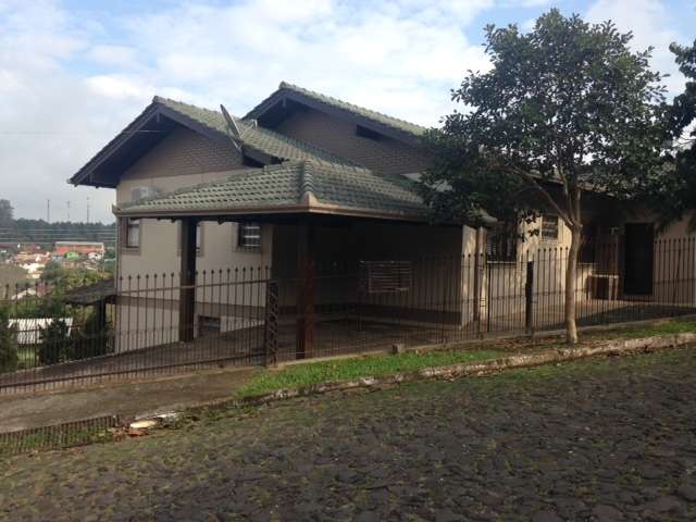 Casa 3 Dormitórios  sendo 1 suíte,  no Santa Terezinha em Taquara