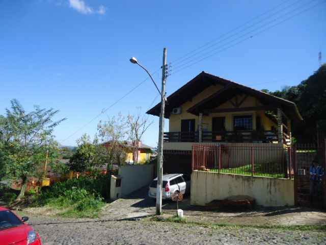 Casa 3 Dormitórios  sendo 1 suíte,  no Nossa Senhora de Fátima em Taquara