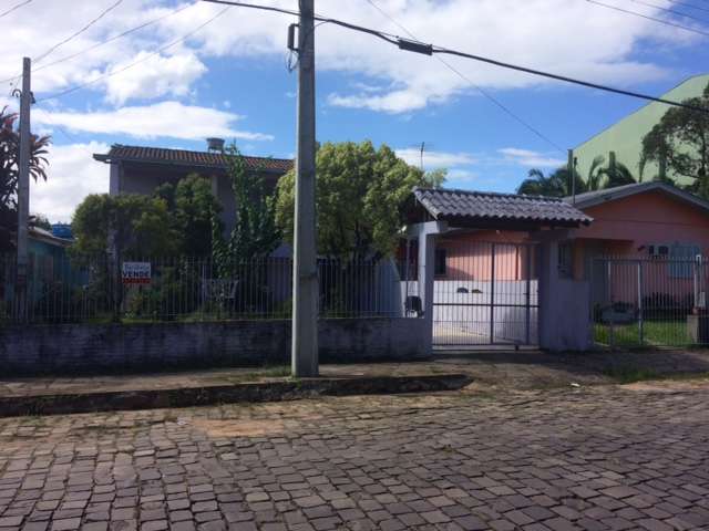 Casa 5 Dormitórios  sendo 1 suíte,  no Petrópolis em Taquara