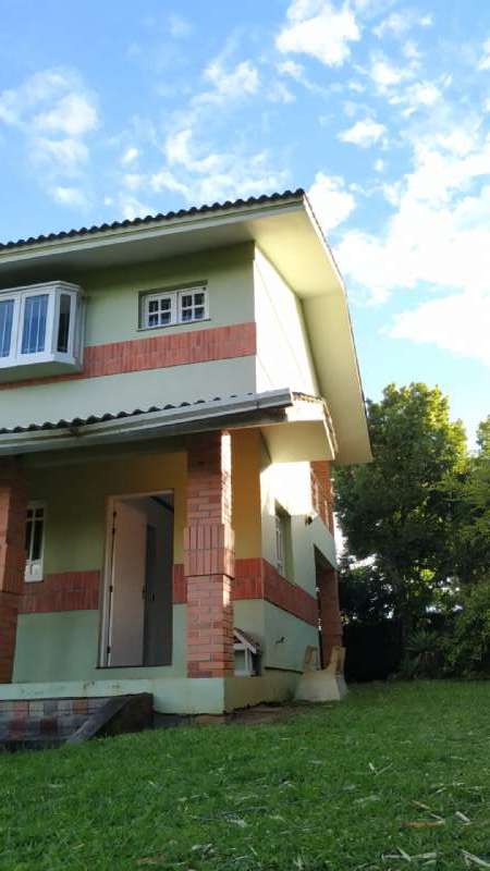 Casa 4 Dormitórios  sendo 1 suíte,  no Petrópolis em Taquara