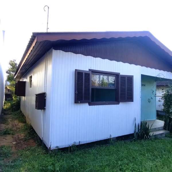 CASA 3 Dormitórios  no Centro em Taquara