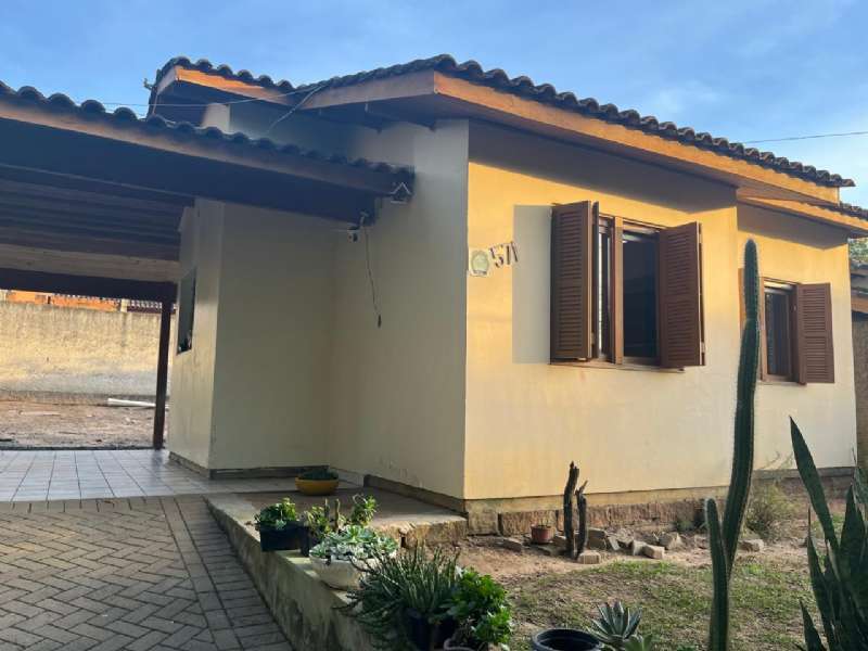 CASA 3 Dormitórios  no Funil em Parobé