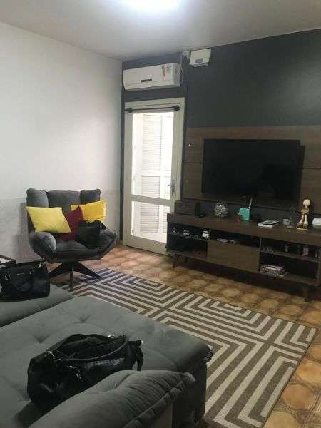 CASA 3 Dormitórios  sendo 1 suíte,  no Jardim do Prado em Taquara