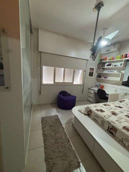 CASA 4 Dormitórios  sendo 1 suíte,  no Centro em Taquara