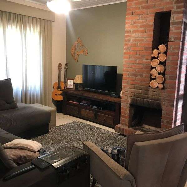 CASA 3 Dormitórios  no Santa Rosa em Taquara