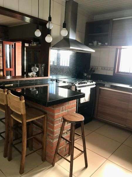 CASA 3 Dormitórios  no Santa Rosa em Taquara
