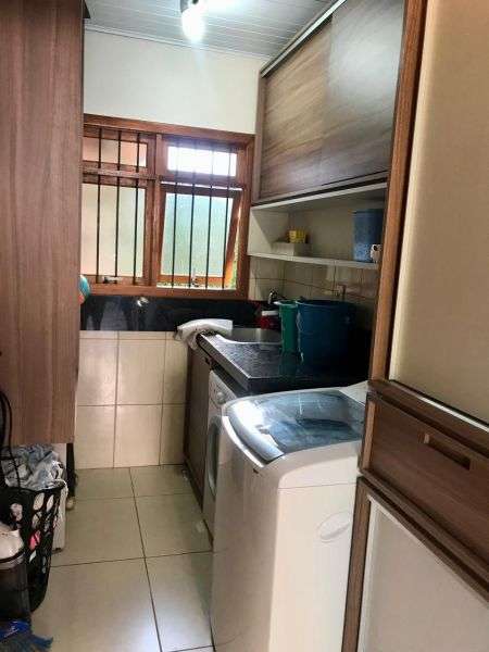 CASA 3 Dormitórios  no Santa Rosa em Taquara