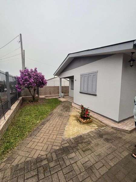 CASA 3 Dormitórios  sendo 1 suíte,  no Petrópolis em Taquara