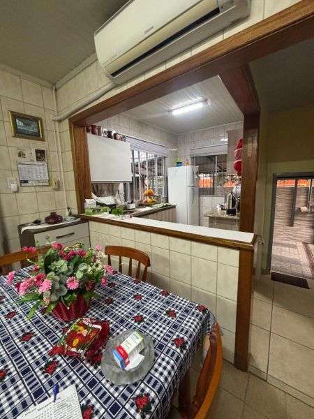 CASA 3 Dormitórios  sendo 1 suíte,  no Petrópolis em Taquara