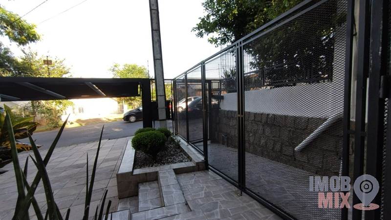 Casa Comercial no Jardim Sabará