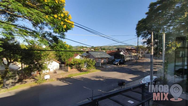 Casa Comercial no Jardim Sabará