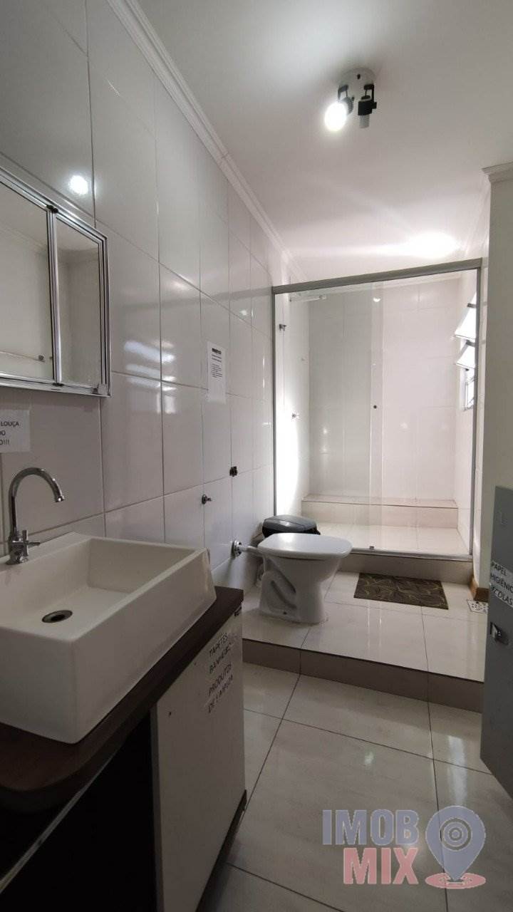 Casa Comercial no Jardim Sabará
