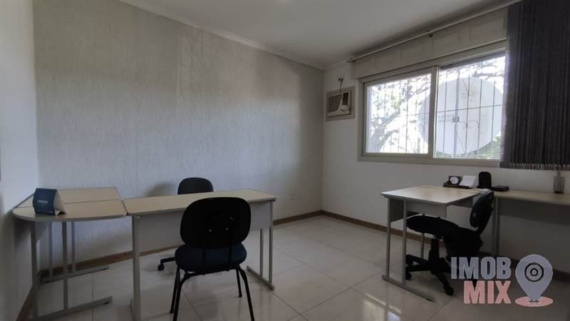 Casa Comercial no Jardim Sabará