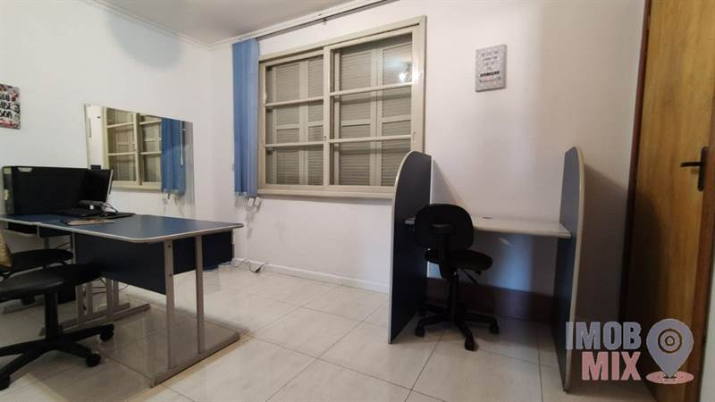 Casa Comercial no Jardim Sabará
