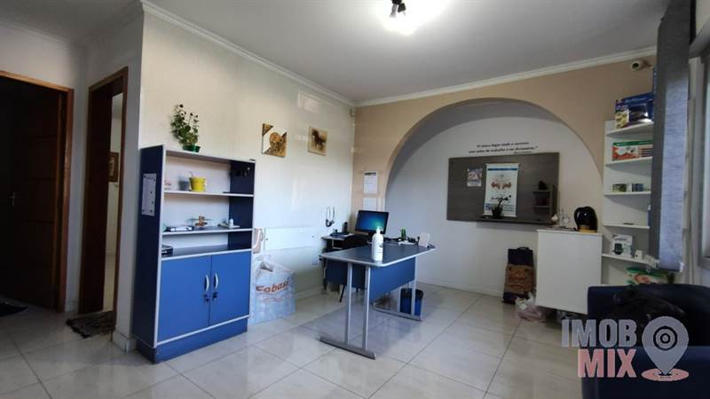 Casa Comercial no Jardim Sabará