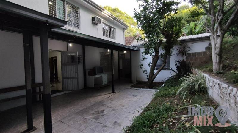Casa Comercial no Jardim Sabará