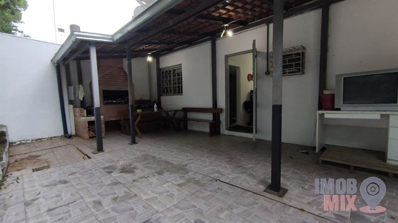 Casa Comercial no Jardim Sabará