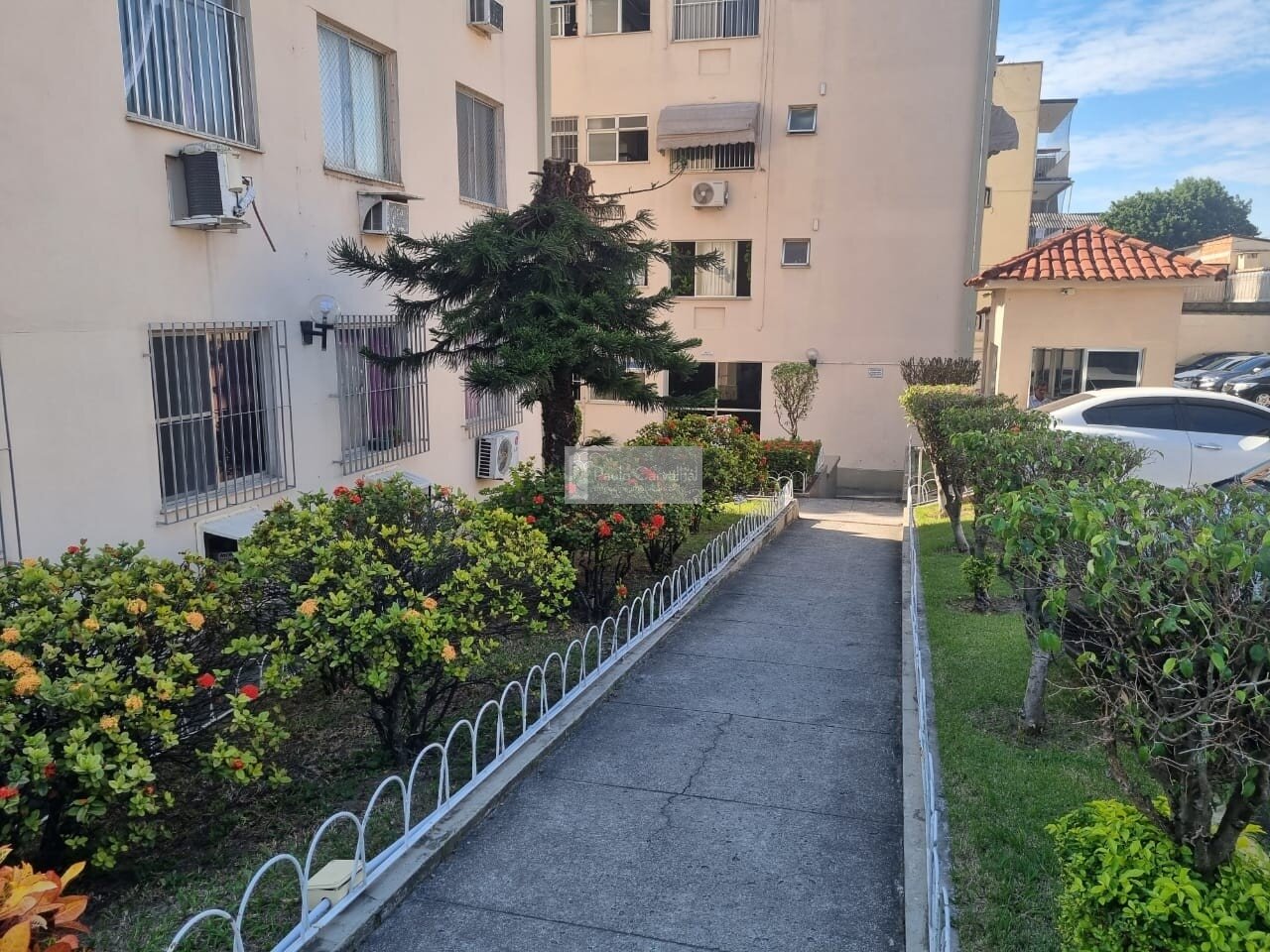 VENDO Apartamento TRREO 2 Qtos, 51m + VAGA - Iraj