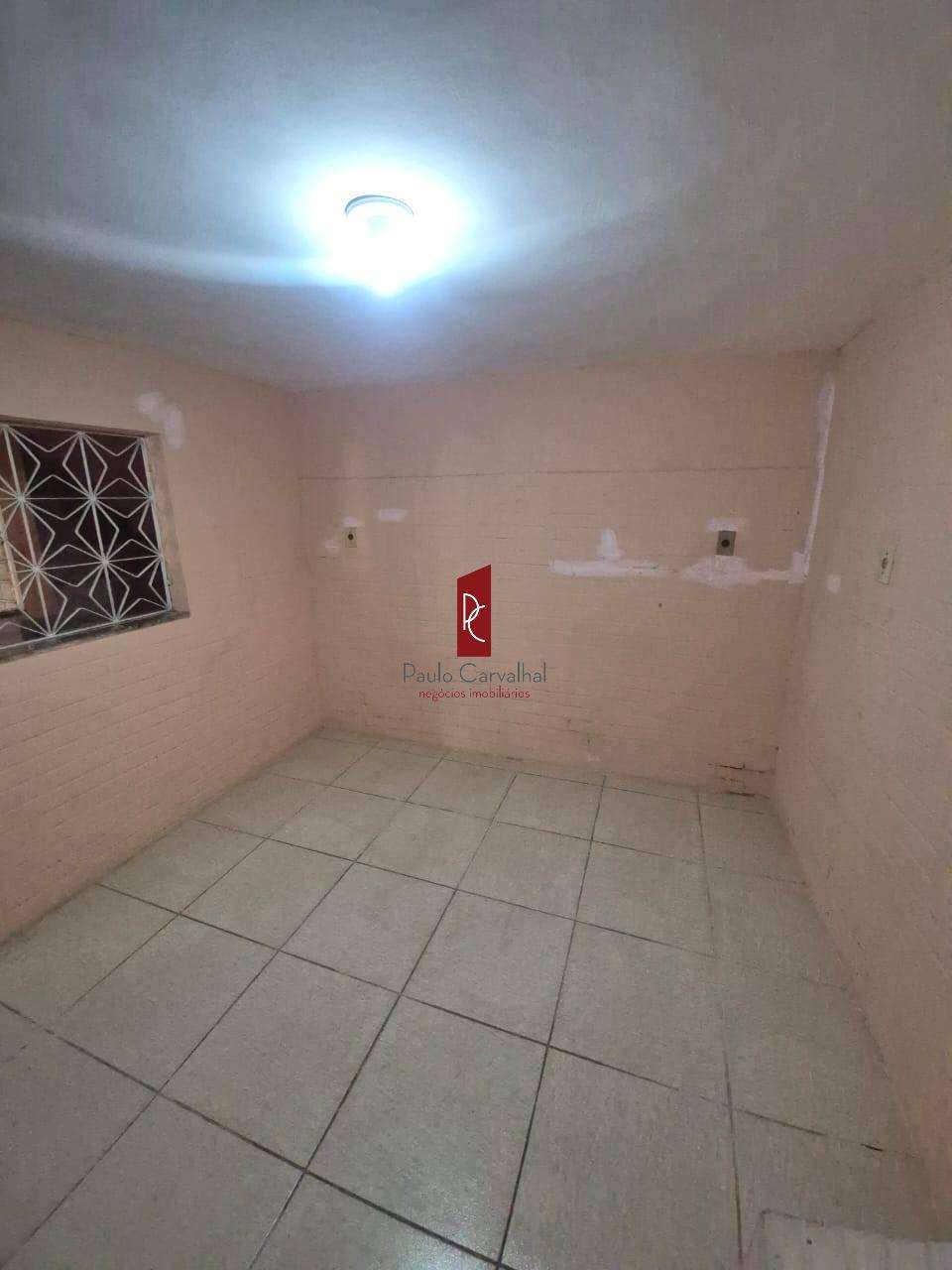 VENDO TIMA CASA 4 Qtos, 90m2 + VAGA - Iraj