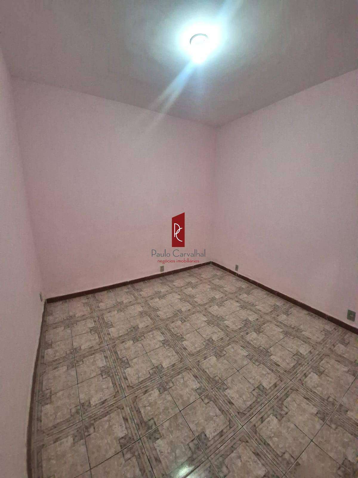 VENDO TIMA CASA 4 Qtos, 90m2 + VAGA - Iraj