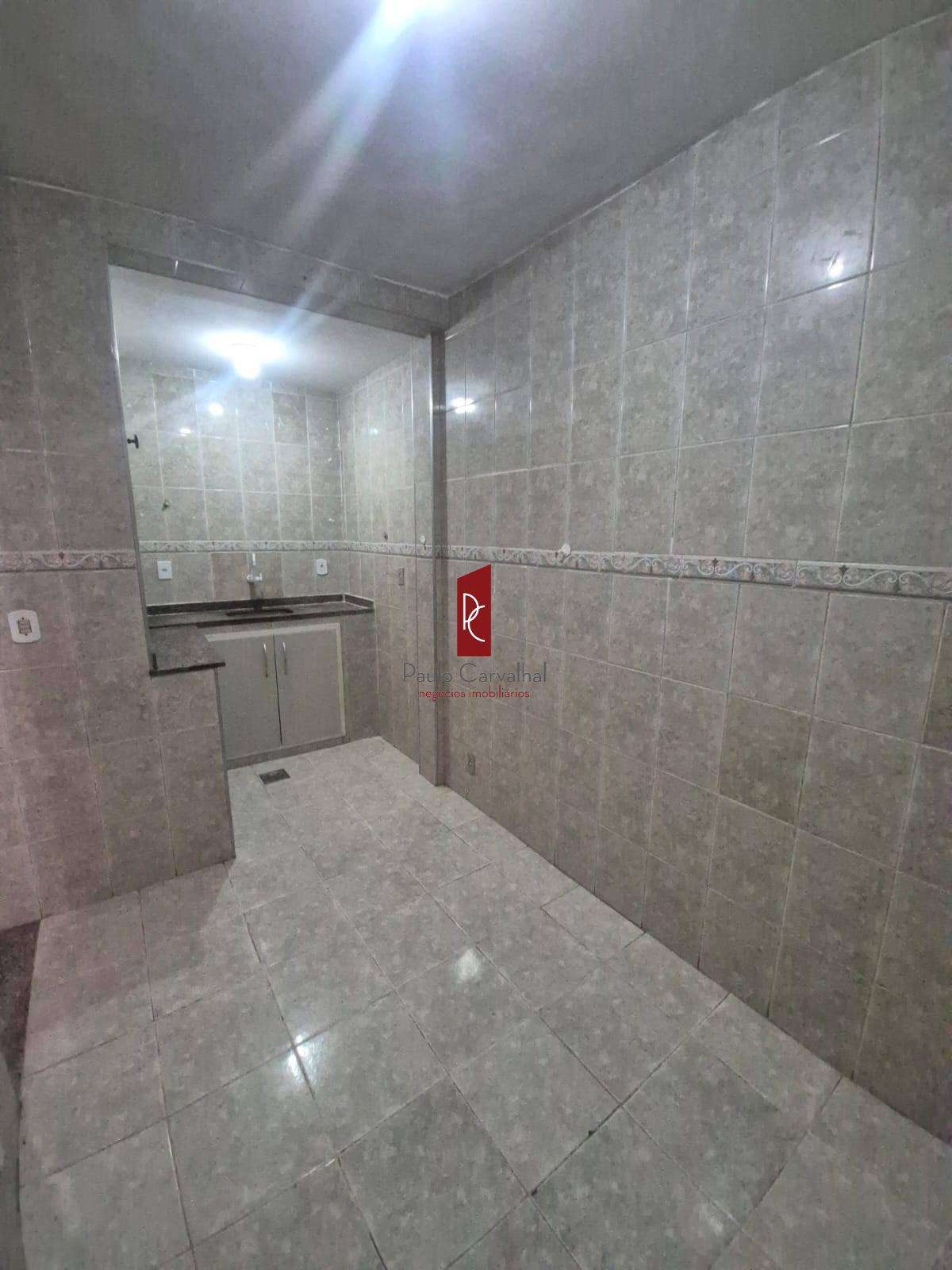 VENDO TIMA CASA 4 Qtos, 90m2 + VAGA - Iraj