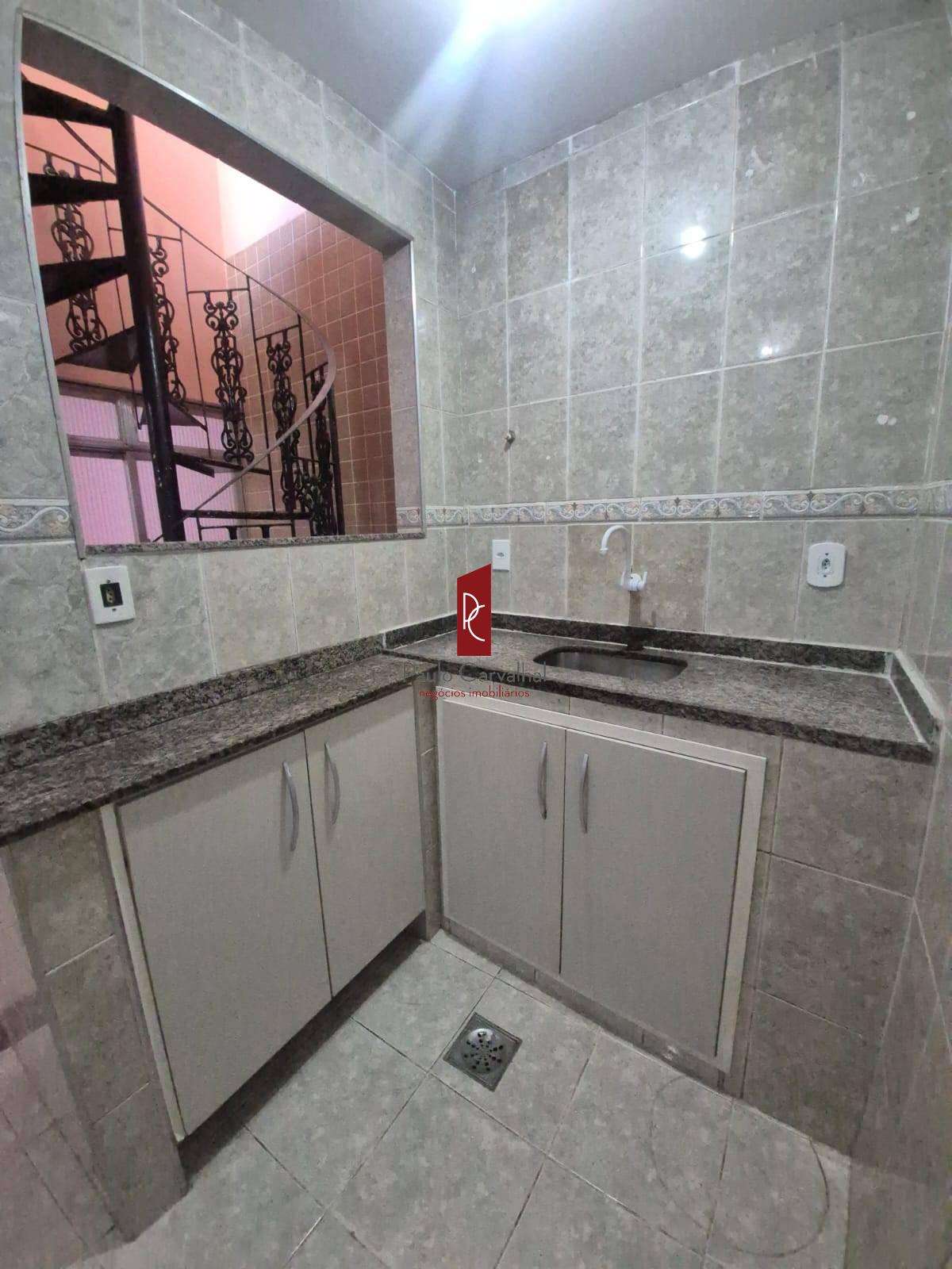VENDO TIMA CASA 4 Qtos, 90m2 + VAGA - Iraj