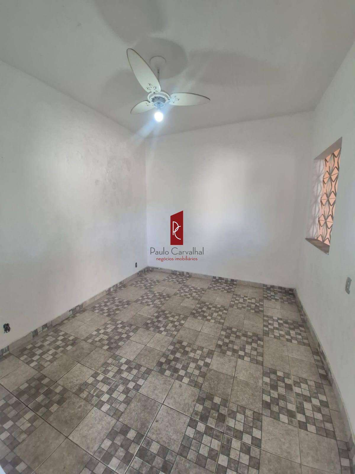 VENDO TIMA CASA 4 Qtos, 90m2 + VAGA - Iraj