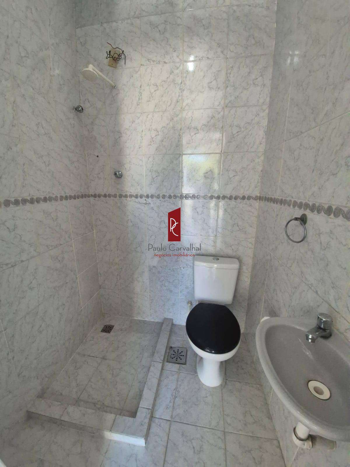 VENDO TIMA CASA 4 Qtos, 90m2 + VAGA - Iraj