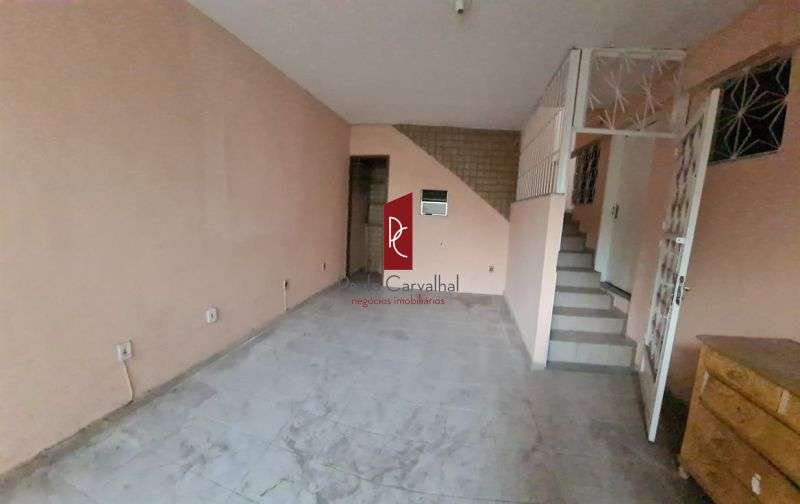 VENDO TIMA CASA 4 Qtos, 90m2 + VAGA - Iraj