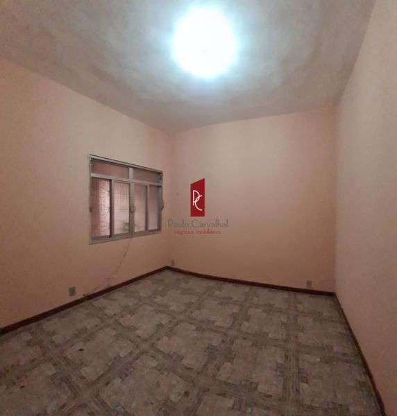 VENDO TIMA CASA 4 Qtos, 90m2 + VAGA - Iraj