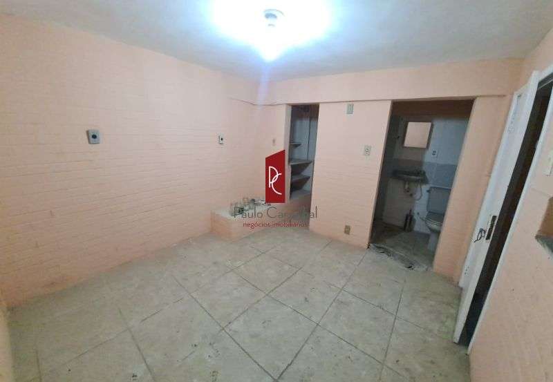 VENDO TIMA CASA 4 Qtos, 90m2 + VAGA - Iraj