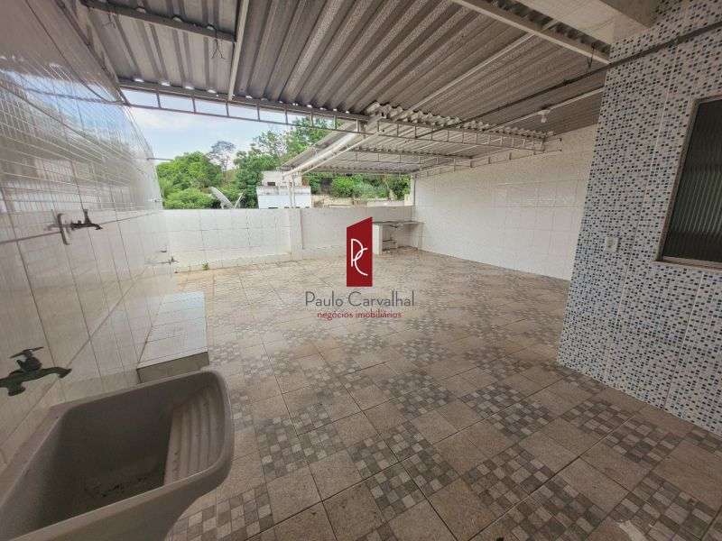 VENDO TIMA CASA 4 Qtos, 90m2 + VAGA - Iraj