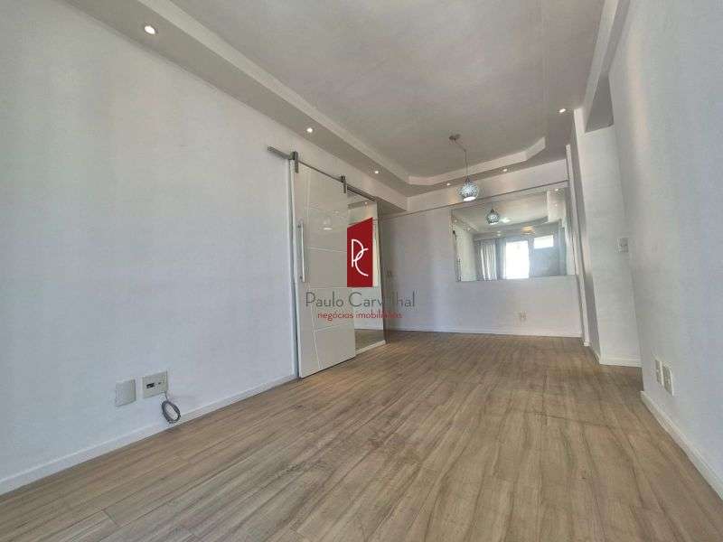 VENDO EXCELENTE APARTAMENTO, 2Qtos, Suíte, 62m2 + 1 VAGA - Vila da Penha