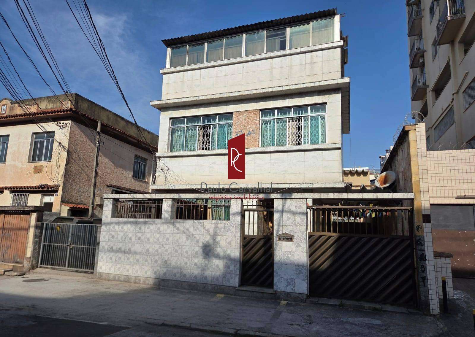 Oportunidade Única na Vila da Penha! Casa Triplex com 271m², 5 Quartos, Suíte e Área de Lazer Completa!