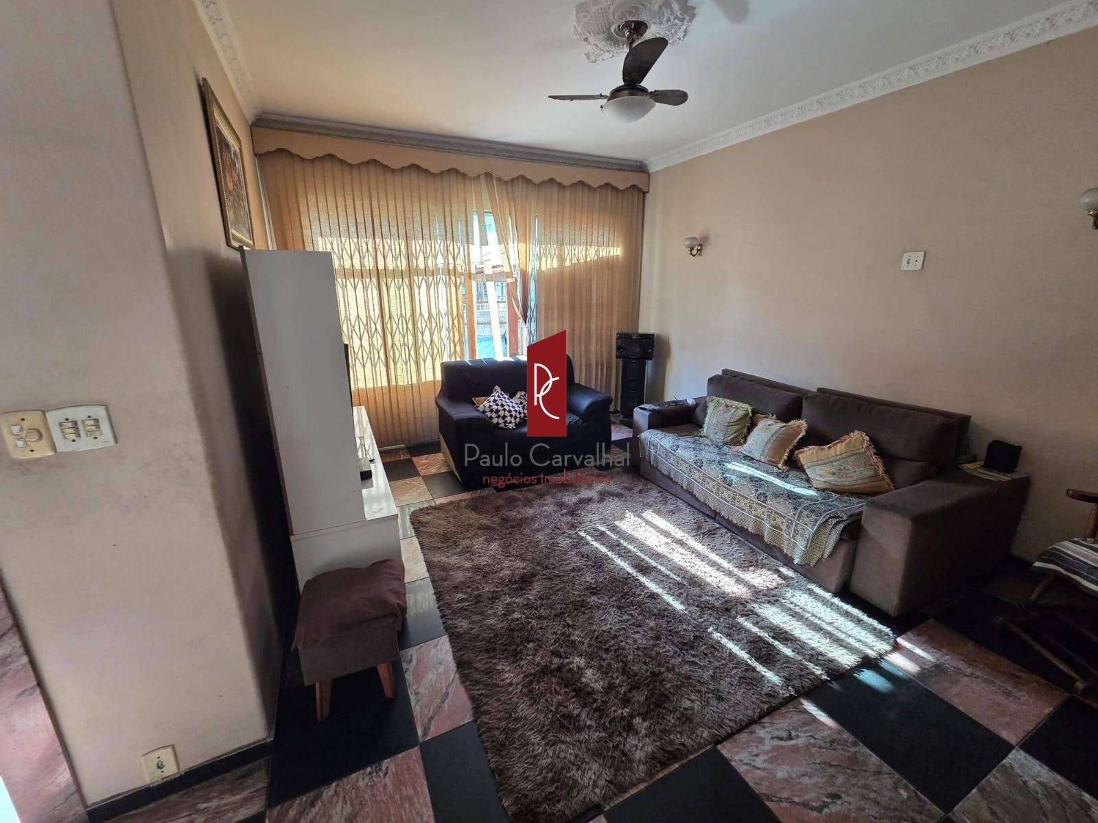 Oportunidade Única na Vila da Penha! Casa Triplex com 271m², 5 Quartos, Suíte e Área de Lazer Completa!