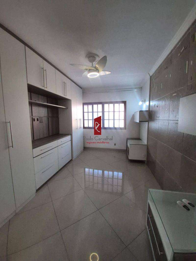VENDO CASA LINEAR 4 Qtos, Sute, 118m e 3 vagas de garagem - Vila da Penha