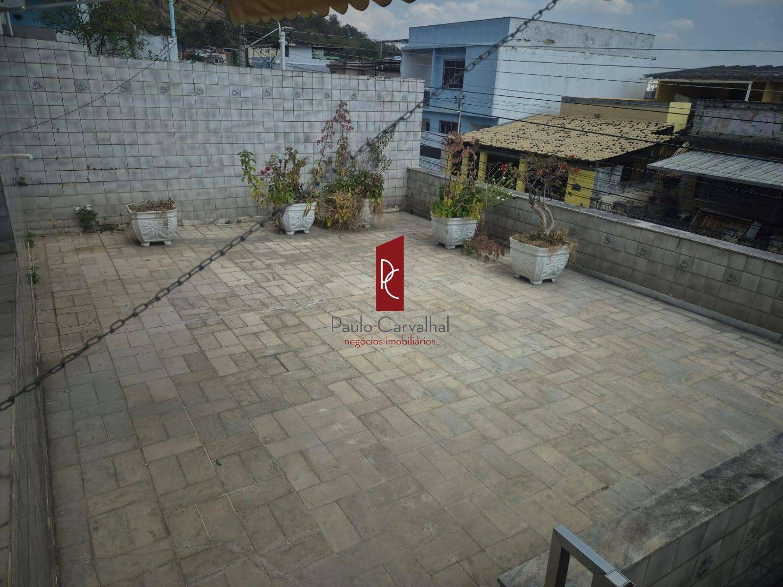 VENDO TIMA CASA 2Qtos, Garagem, Quintal - Vila da Penha